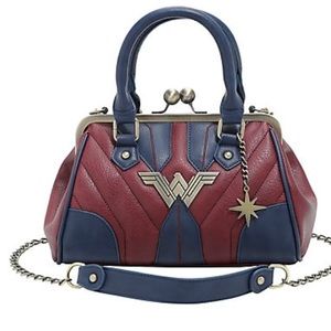 *NEW* Vintage Wonder Women Purse